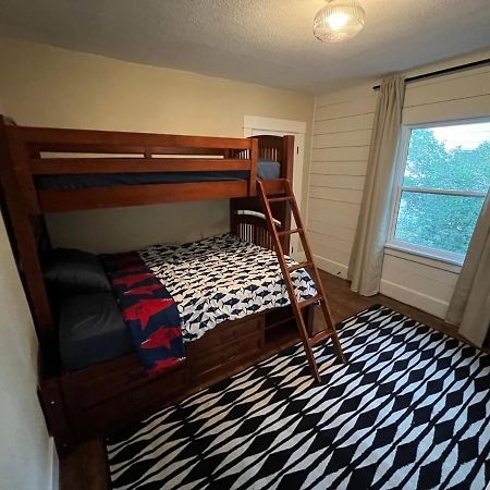 Downtown Williams, Walk Everywhere, Remodeled Bagian luar foto