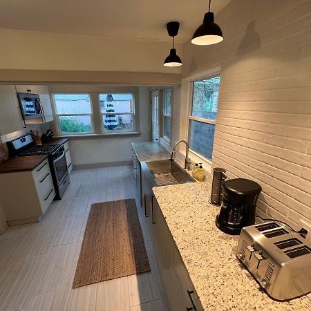 Downtown Williams, Walk Everywhere, Remodeled Bagian luar foto