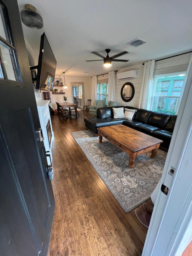 Downtown Williams, Walk Everywhere, Remodeled Bagian luar foto